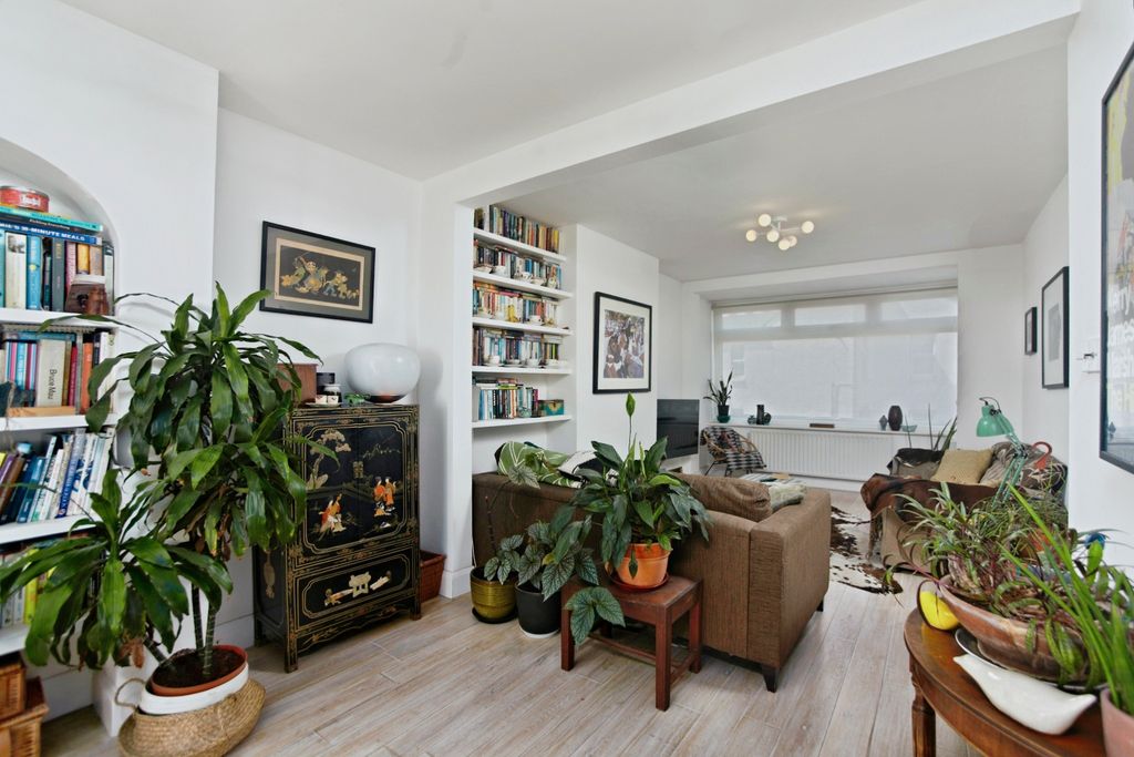 Property photo 1 of 17 Open Plan Living