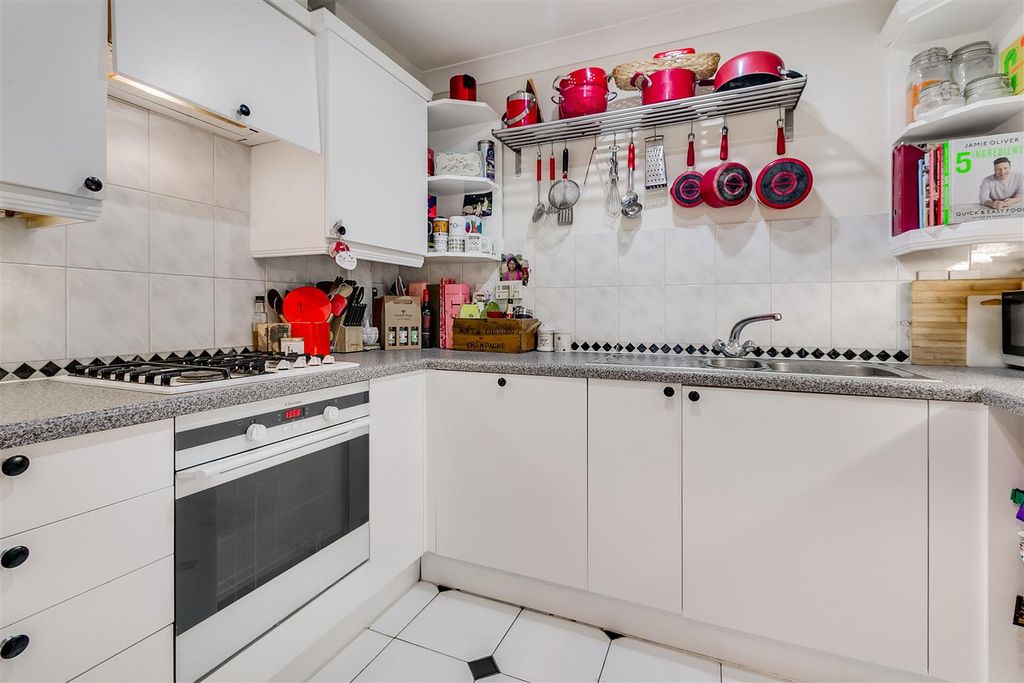 Property photo 3 of 10