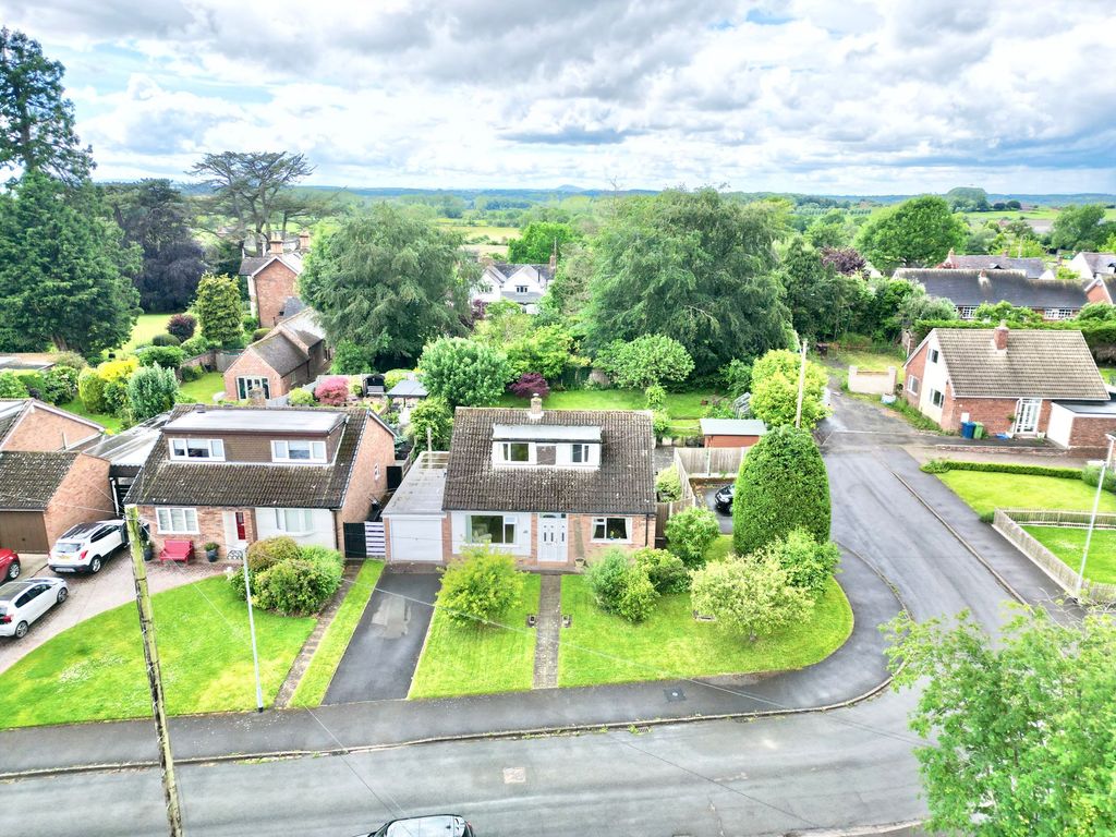 Property photo 1 of 31