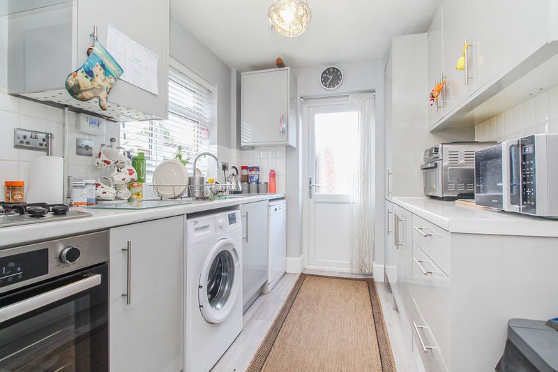 Property photo 3 of 16 Kitchen