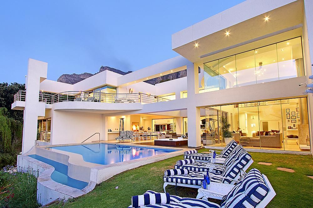 Property photo 1 of 53 Hollywood Mansion - South Africa