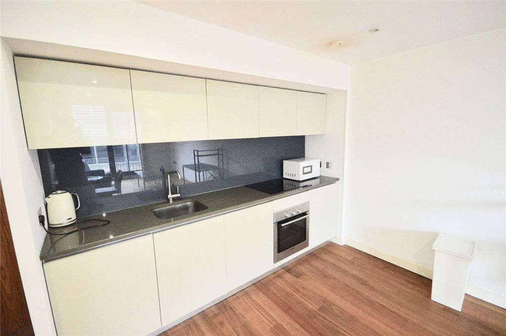 Property photo 2 of 7 Picture No. 09