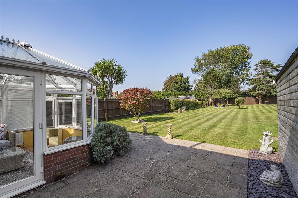 Property photo 2 of 19 Rear Garden
