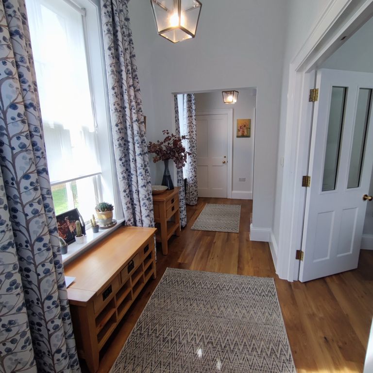 Property photo 2 of 14 Image