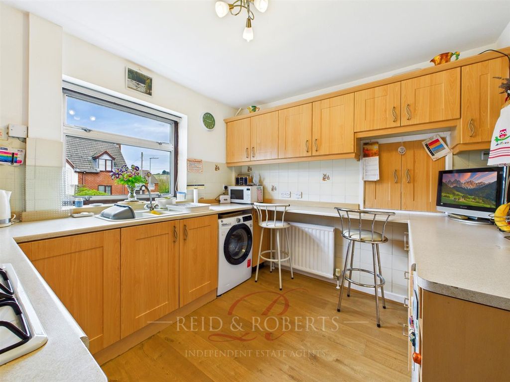 Property photo 2 of 37 Cam03999G0-Pr0194-Still006.Jpg