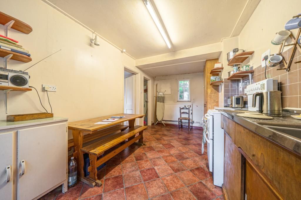 Property photo 3 of 22 Kitchen