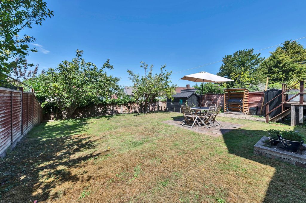 Property photo 3 of 11