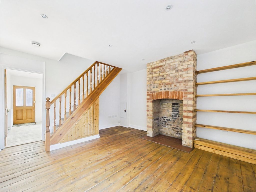 Property photo 3 of 17