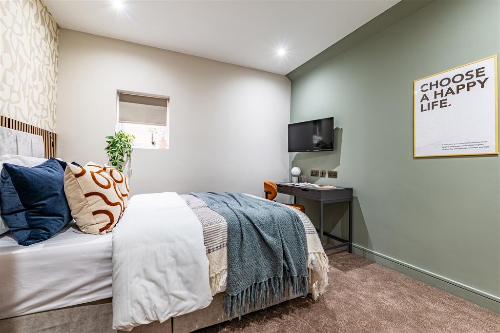 Property photo 2 of 9 21A (22 Of 99).Jpg