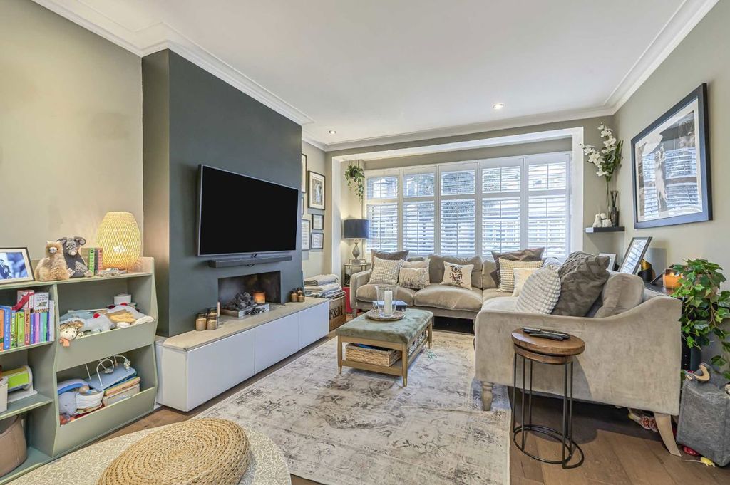 Property photo 2 of 9