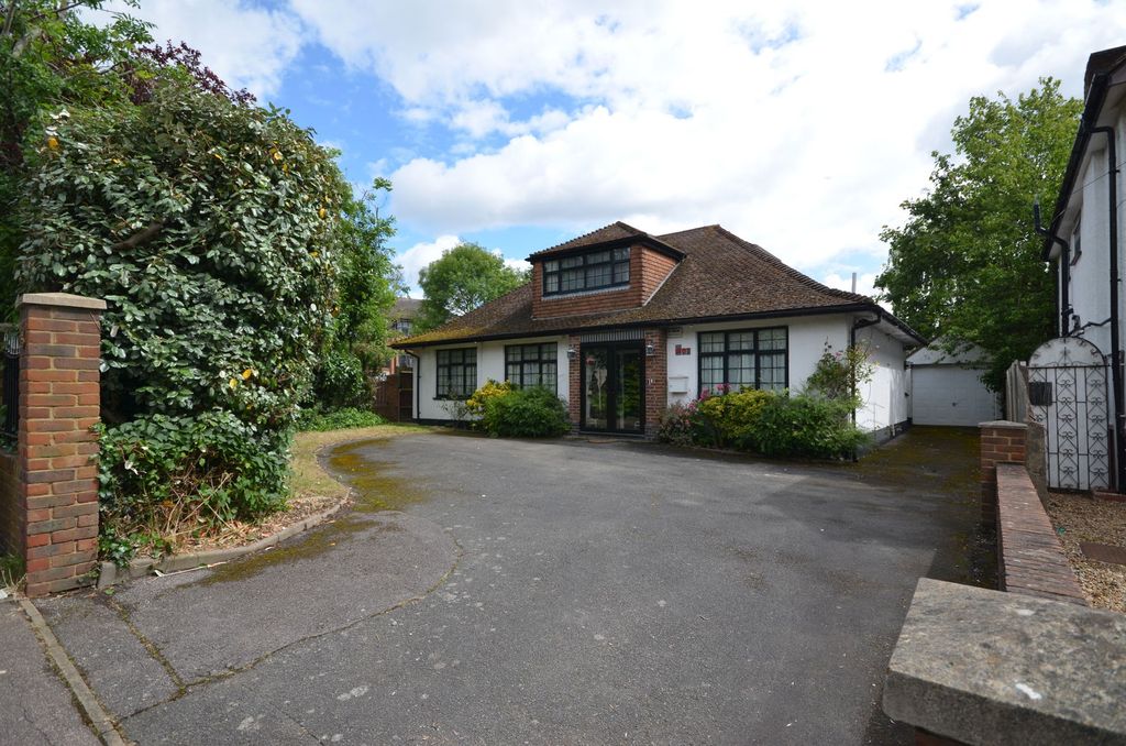 Property photo 1 of 24