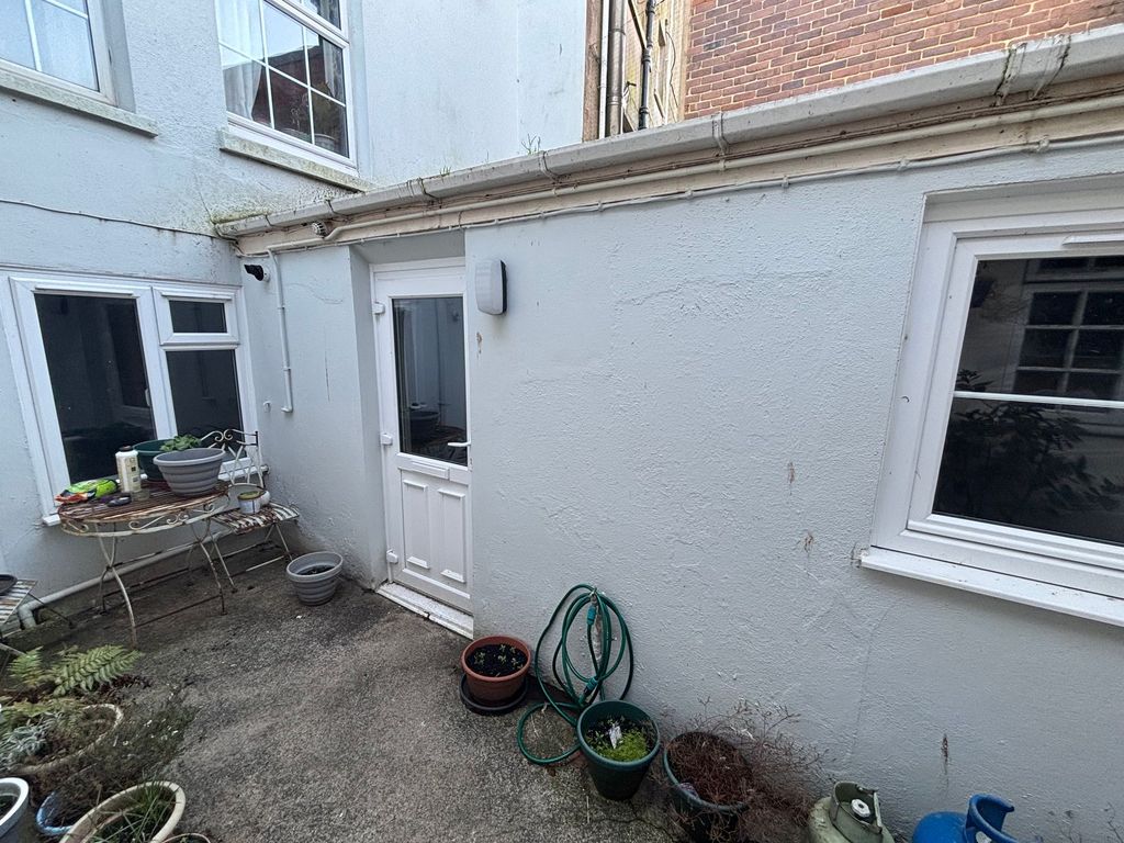 Property photo 2 of 8 Exterior