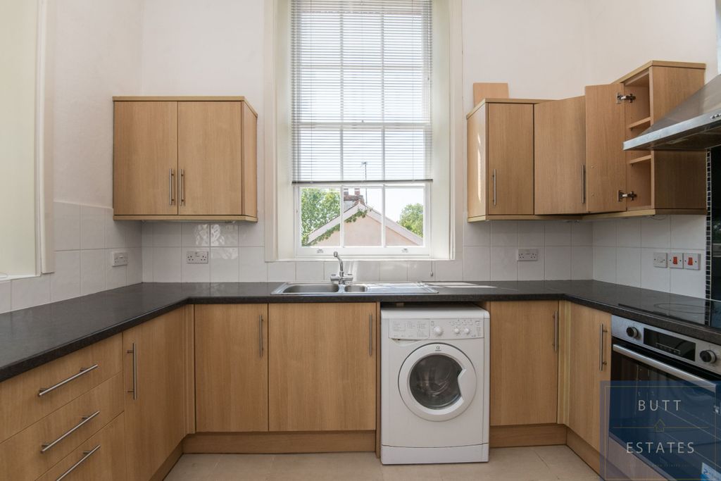 Property photo 2 of 15