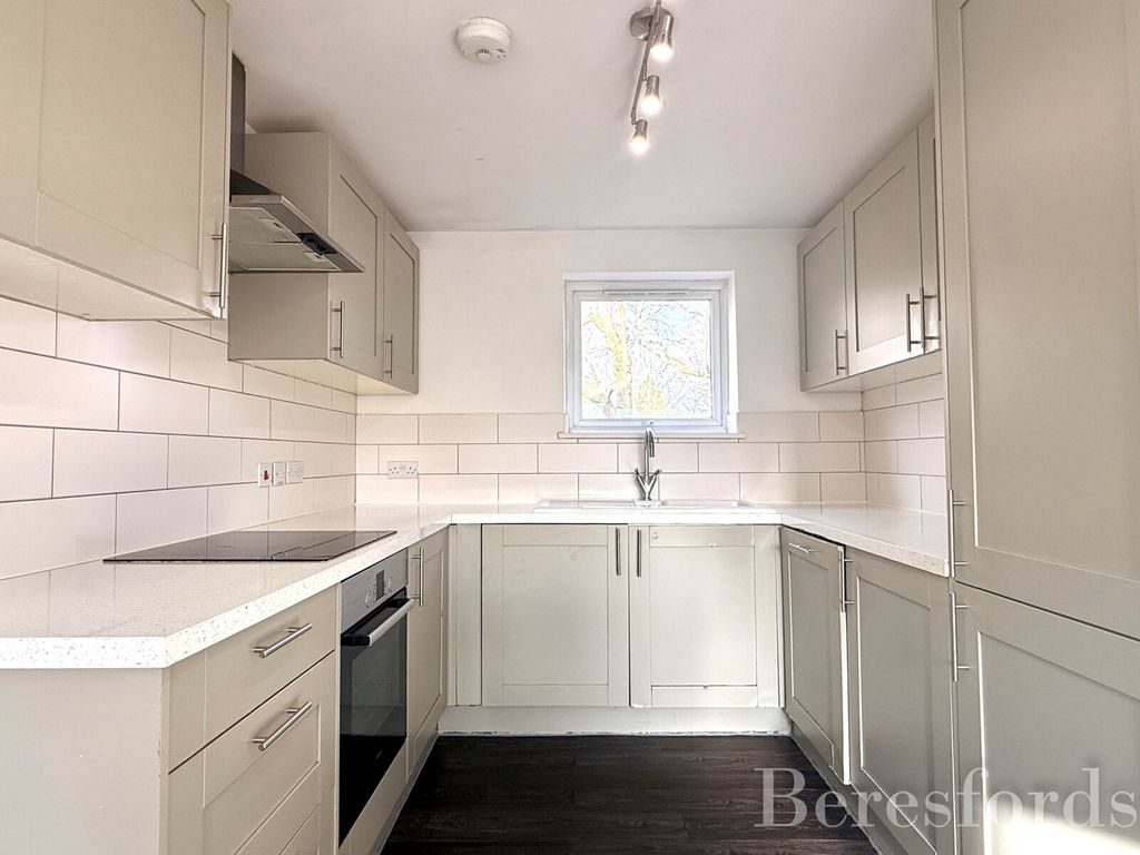 Property photo 2 of 10 Picture No. 17