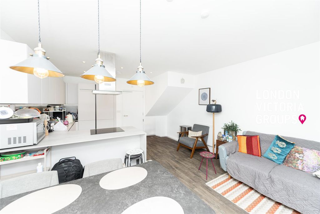 Property photo 2 of 27 1-7768.Jpg