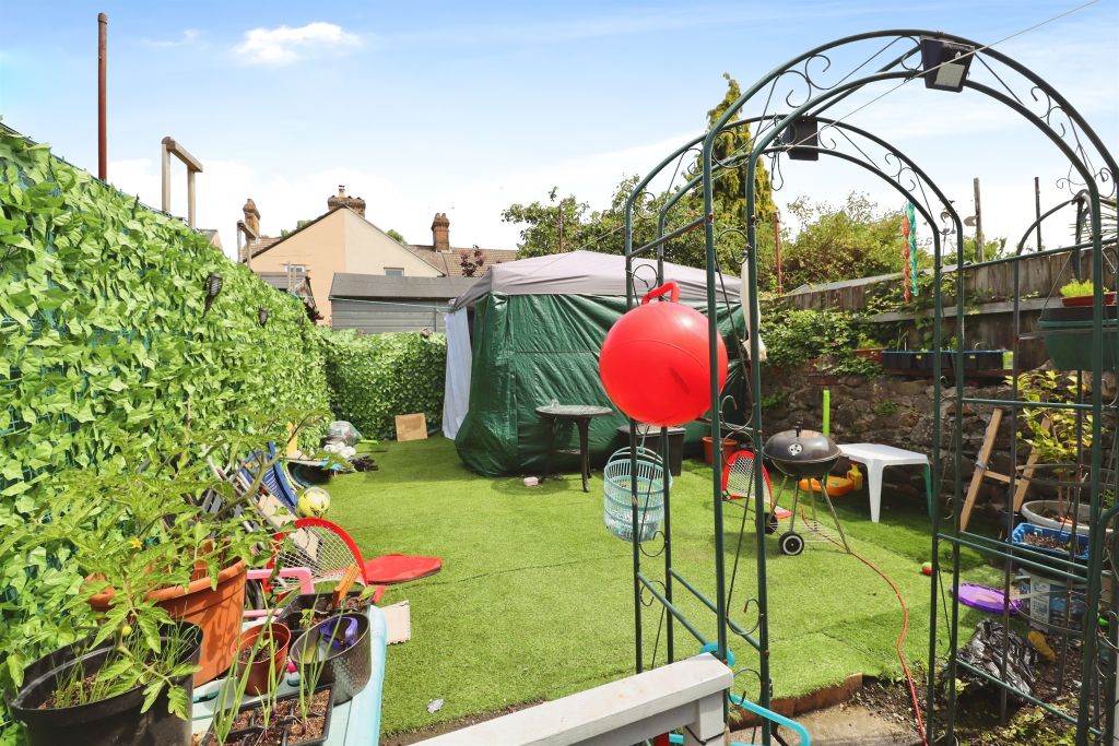 Property photo 3 of 17