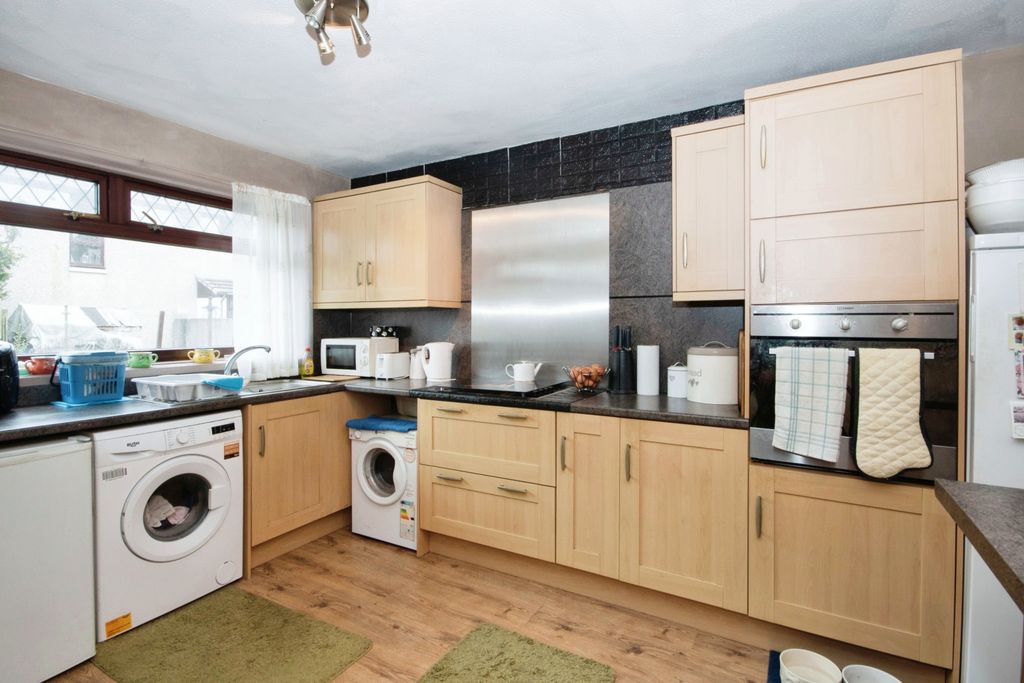 Property photo 1 of 15 Kitchen
