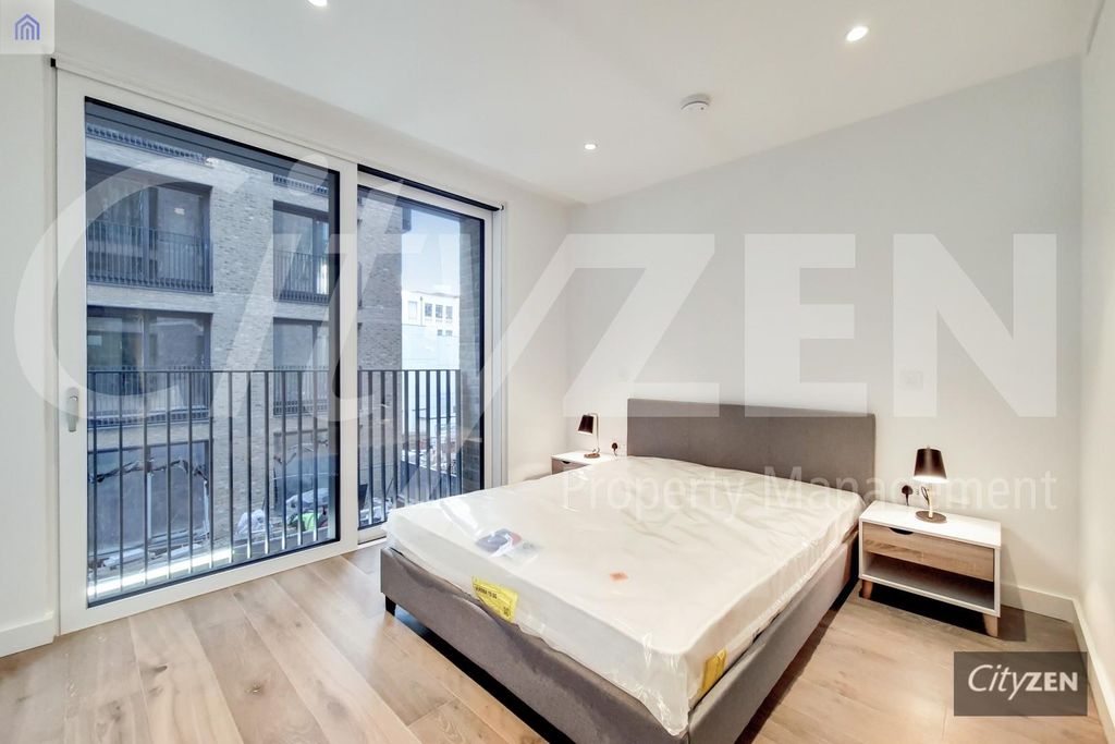 Property photo 3 of 10 Bedroom