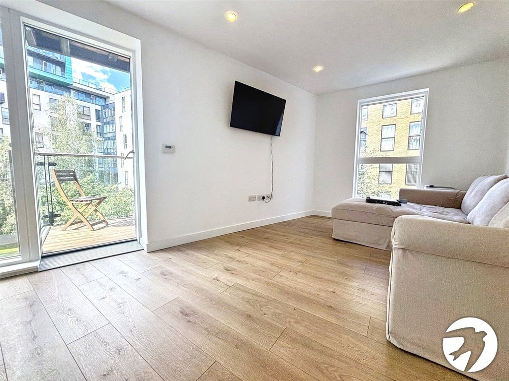 Property photo 3 of 8 Reception Room