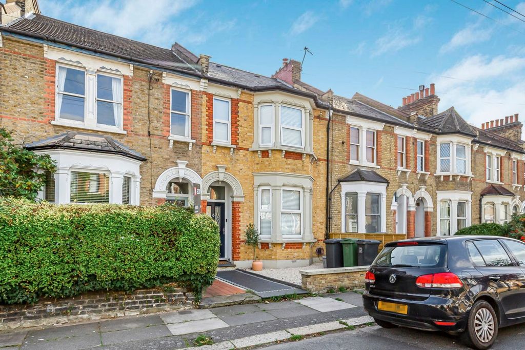 Property photo 2 of 19 Picture No. 23