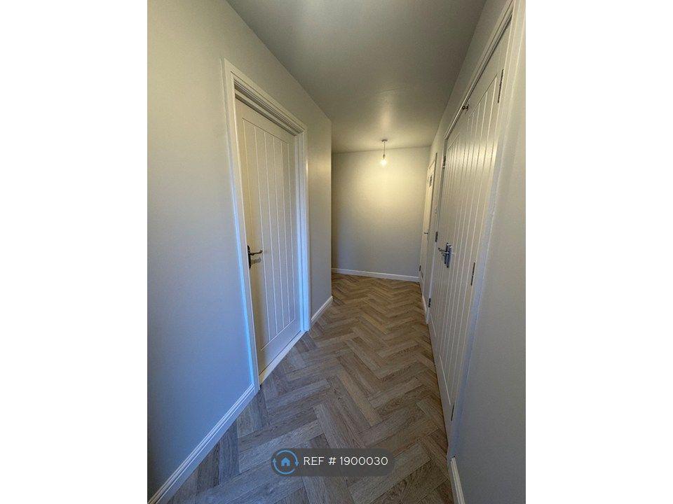 Property photo 2 of 25