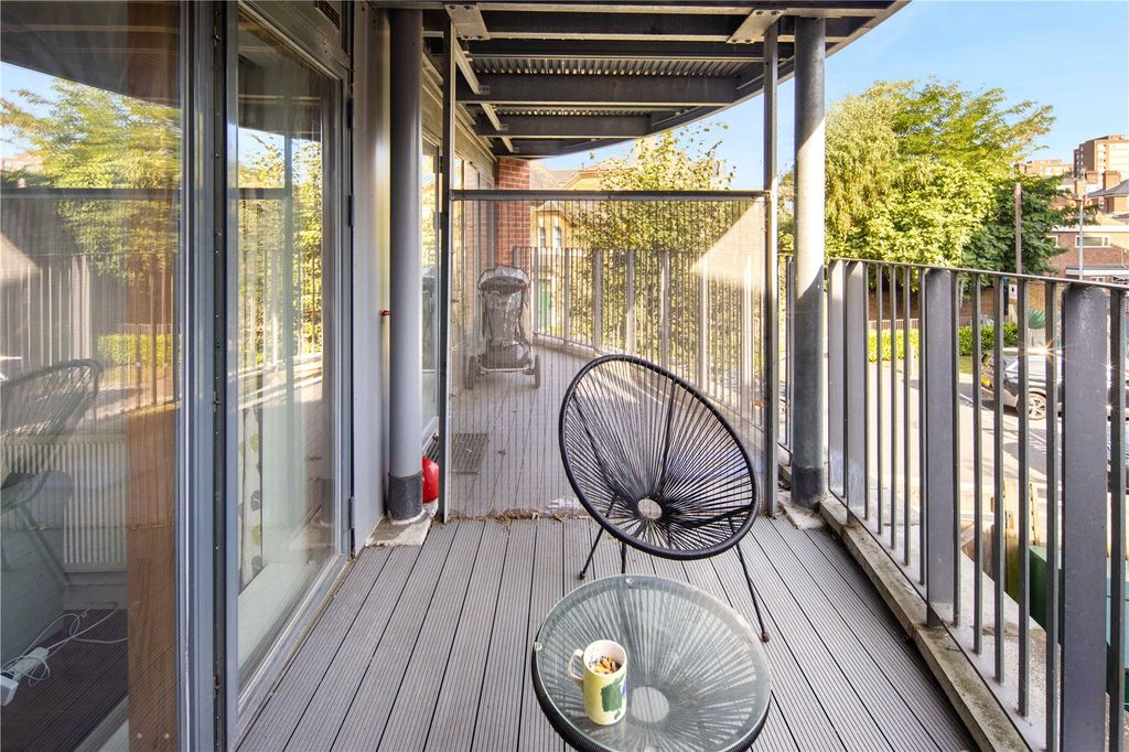 Property photo 2 of 16 Balcony