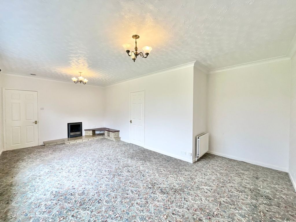Property photo 2 of 30