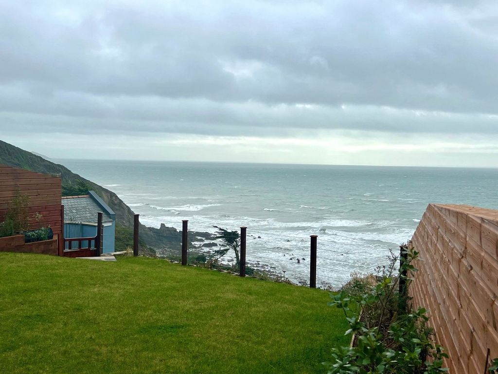 Property photo 3 of 11 Garden View