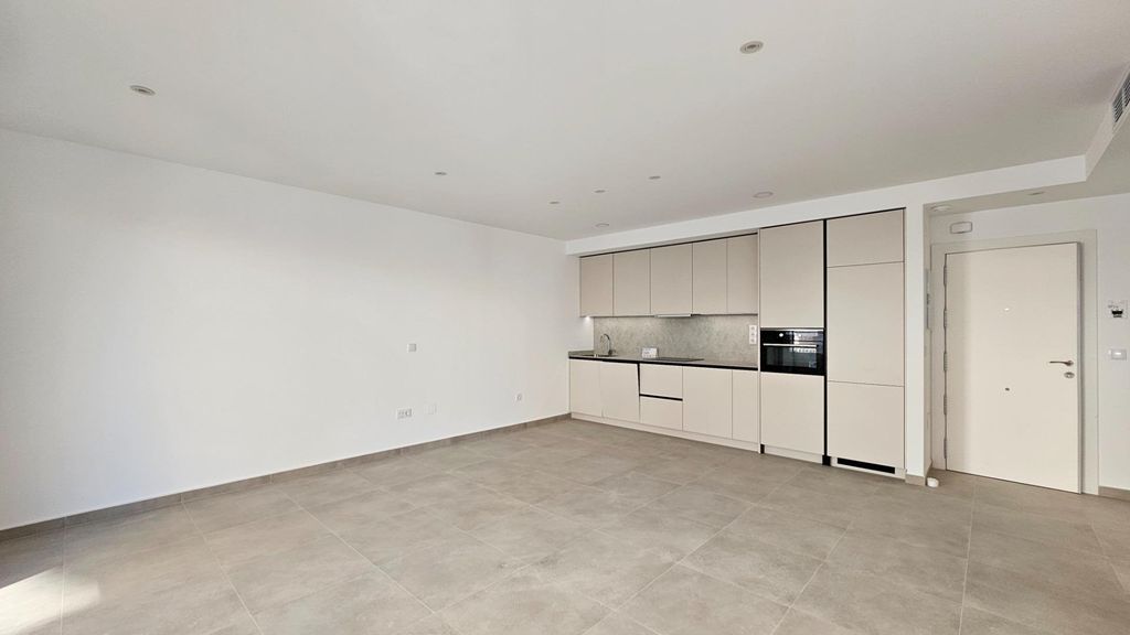 Property photo 1 of 30