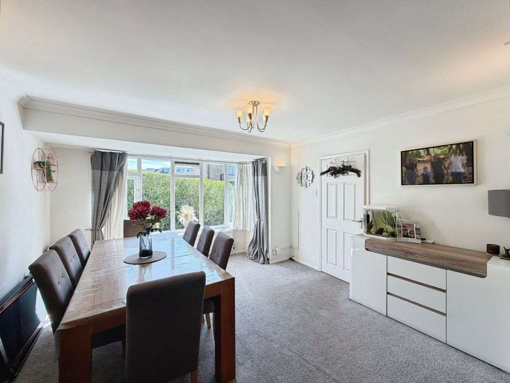 Property photo 2 of 20 5377615