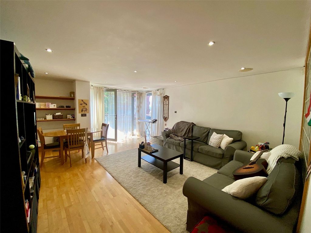 Property photo 3 of 15 Picture No. 14