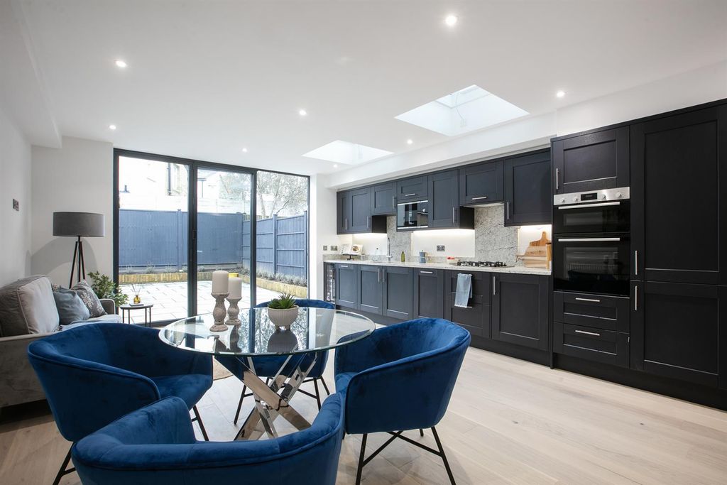 Property photo 3 of 40 3Y6A7383.Jpg