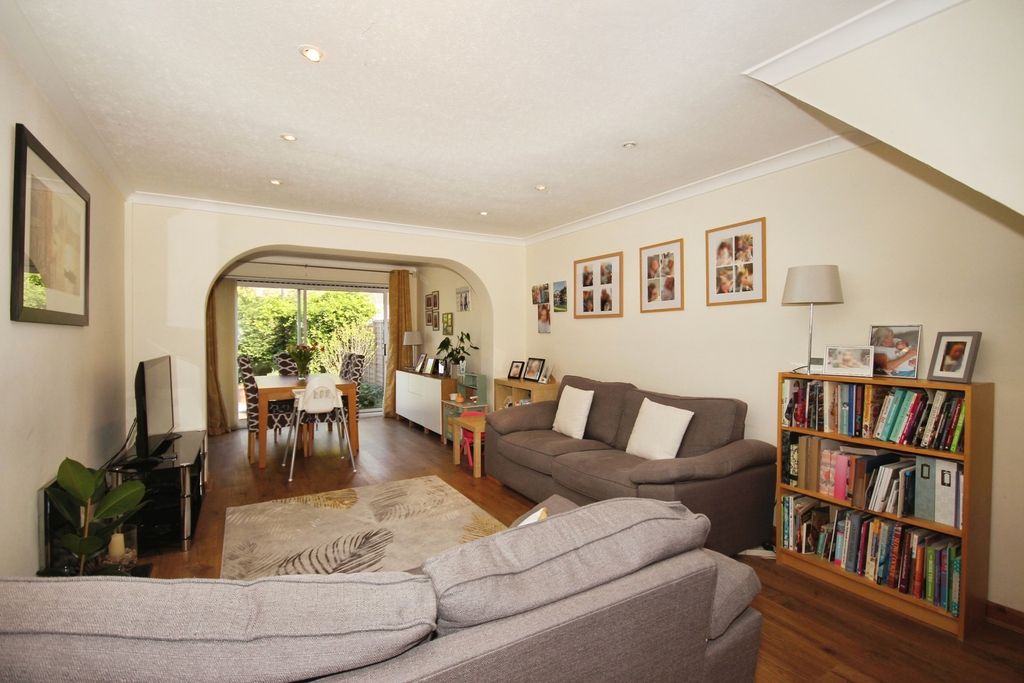 Property photo 3 of 16 Pbox-Img.Jpg