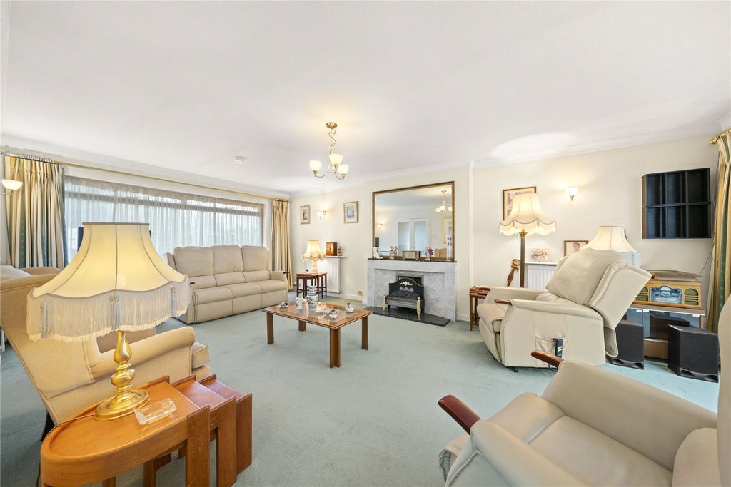 Property photo 3 of 19 Recveption