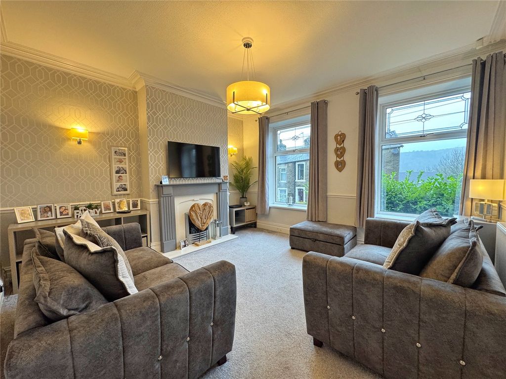 Property photo 2 of 39 Picture No. 31