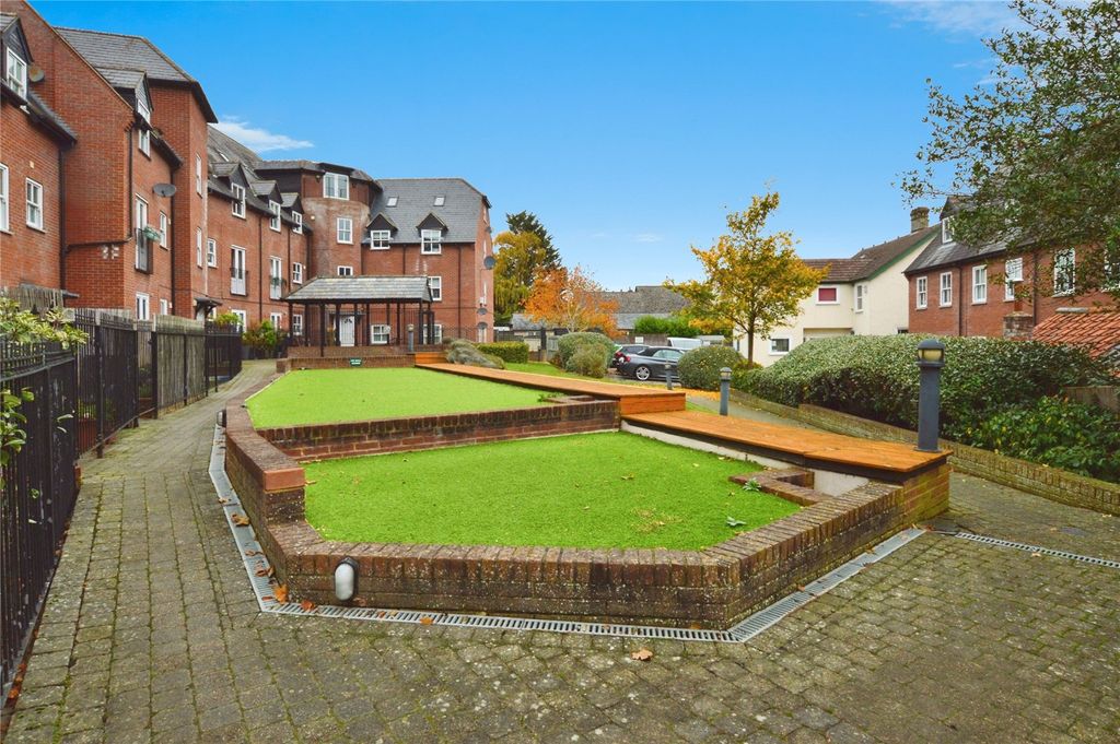 Property photo 3 of 15 Picture No. 10