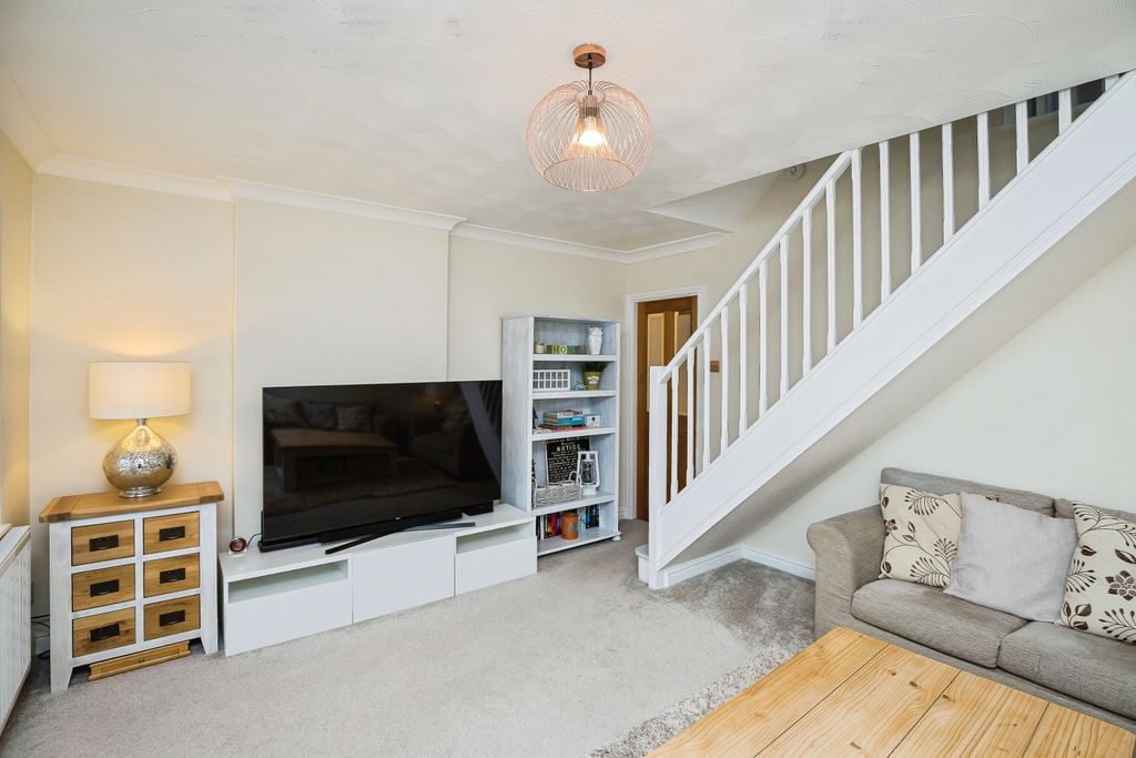 Property photo 3 of 19