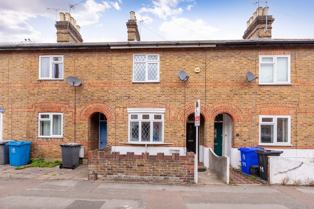 Property photo 1 of 18