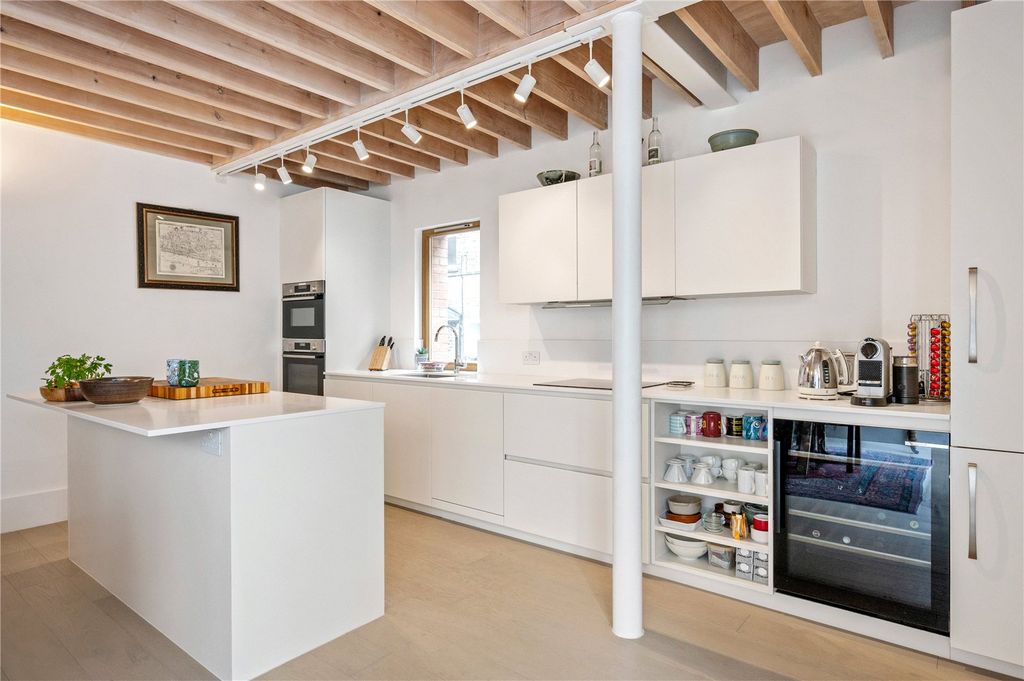 Property photo 2 of 43 Kitchen