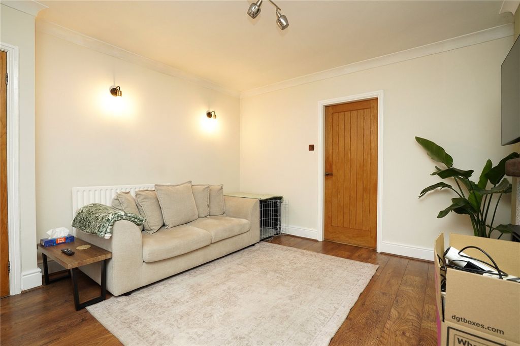 Property photo 2 of 19 Picture No. 18