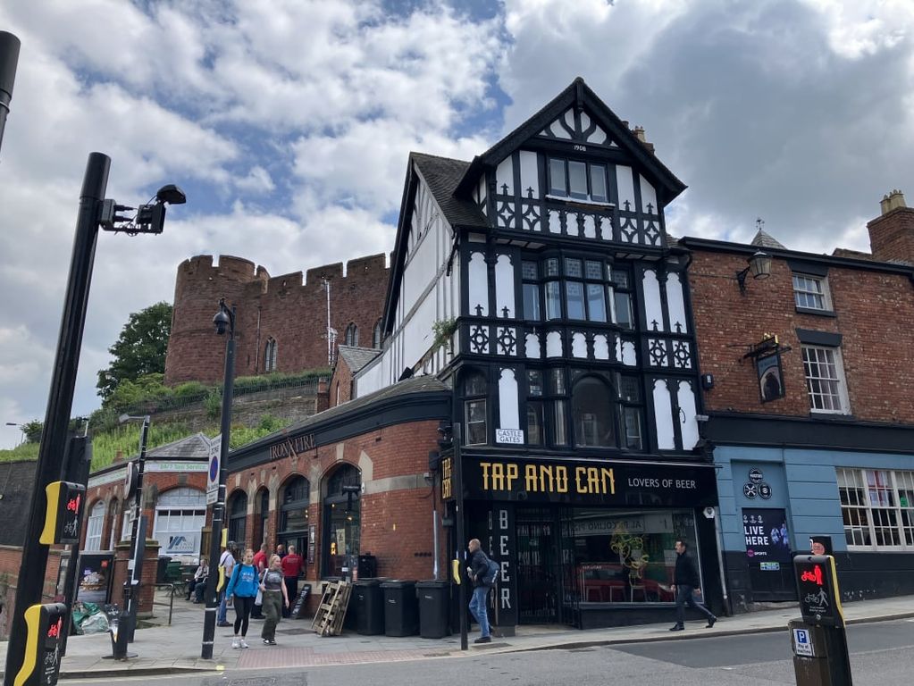 Property photo 1 of 9