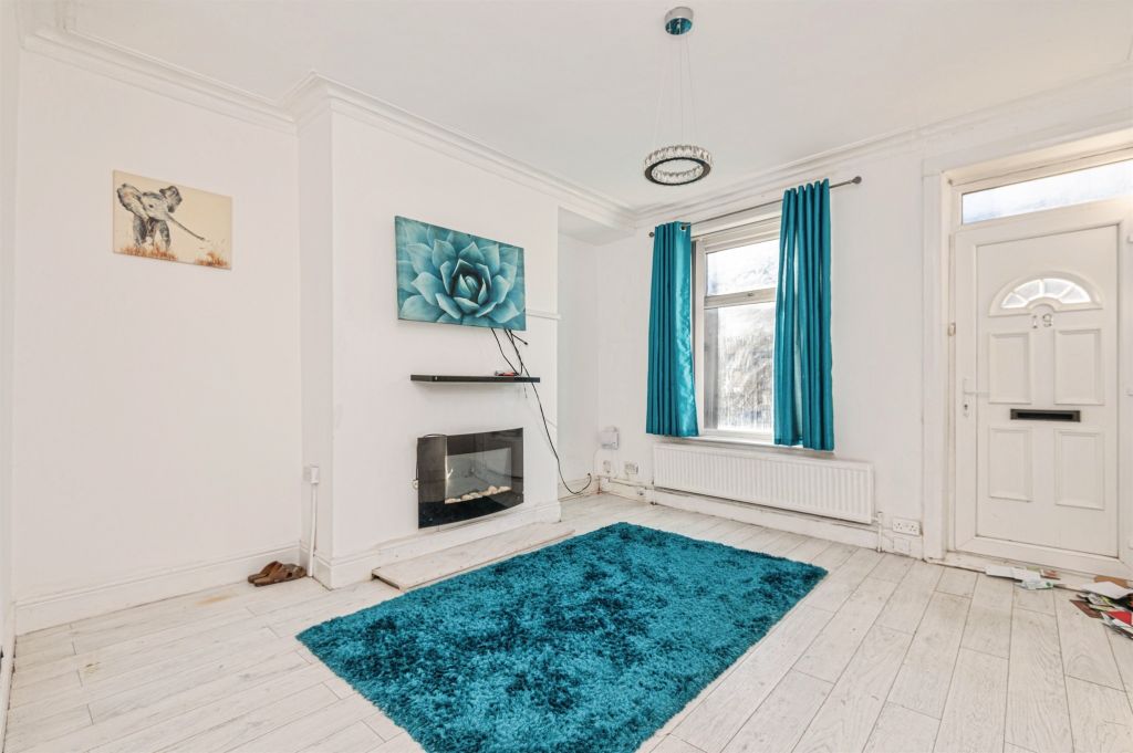 Property photo 3 of 14