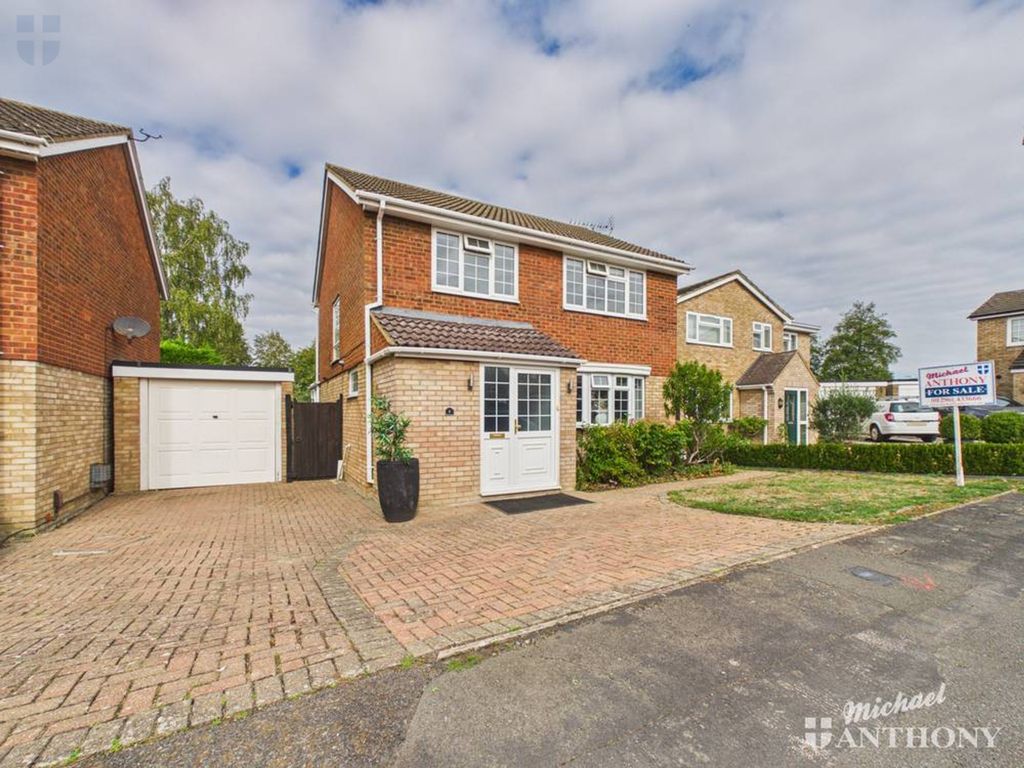 Property photo 1 of 17 Cam03218G0-Pr1169-Still002-Thumbnail-H750-70