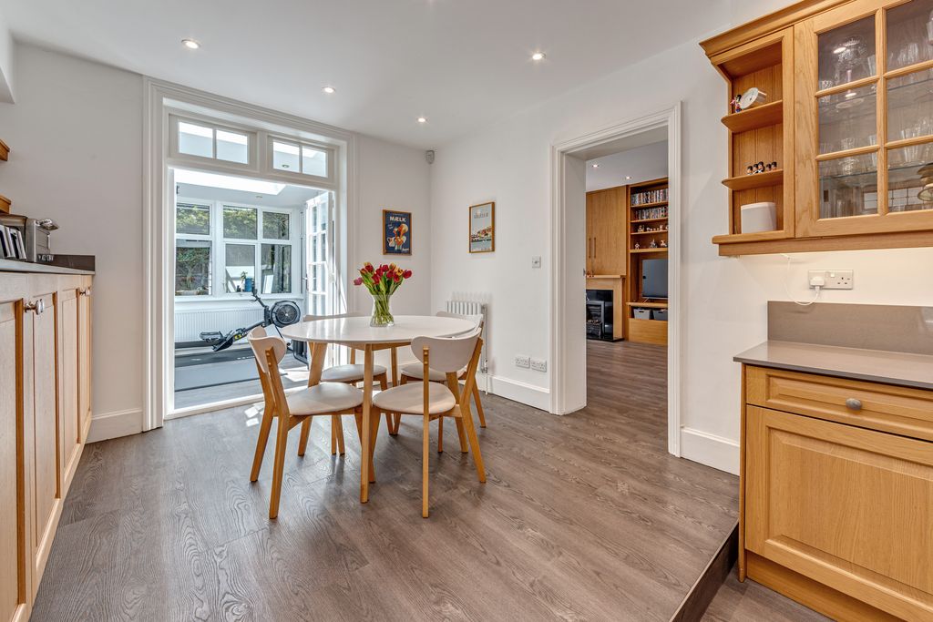 Property photo 3 of 37 0011.Jpg