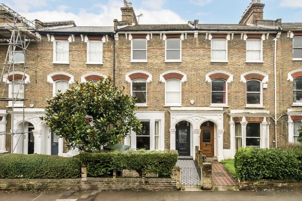Property photo 1 of 10