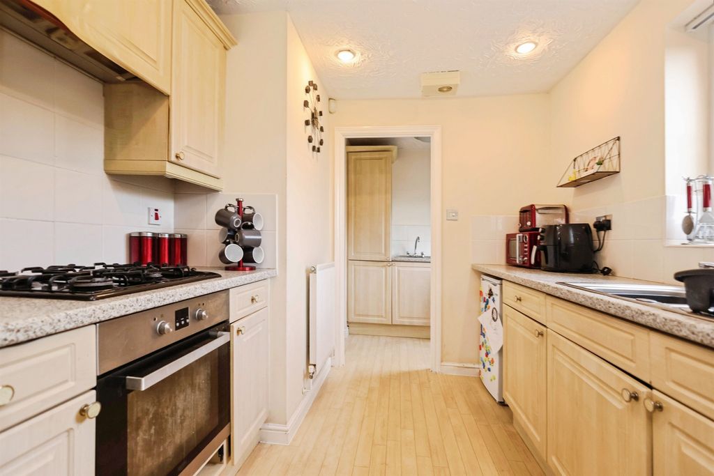 Property photo 3 of 17