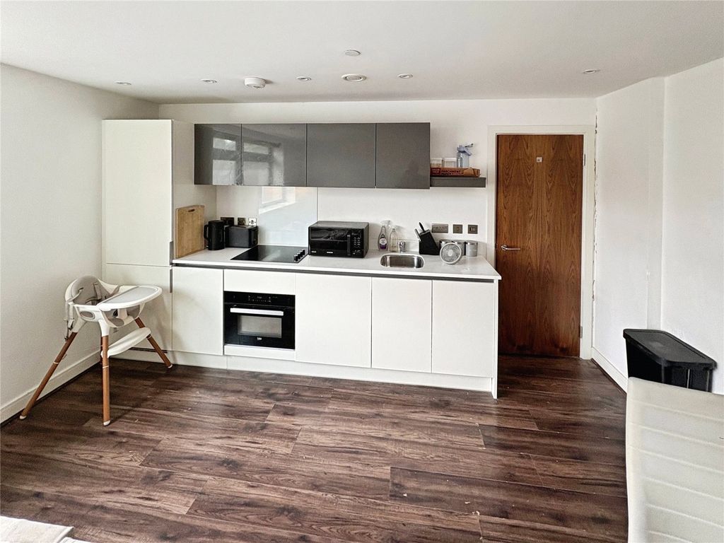 Property photo 3 of 6 Kitchen/Living Room