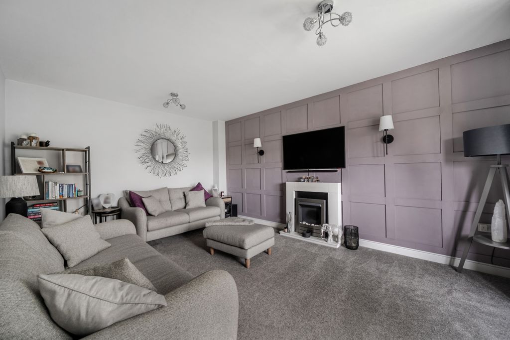 Property photo 3 of 24 1411248-7-6992Fbf6A2F52