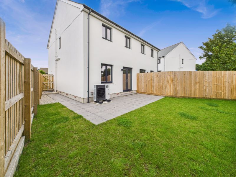 Property photo 1 of 11 Garden