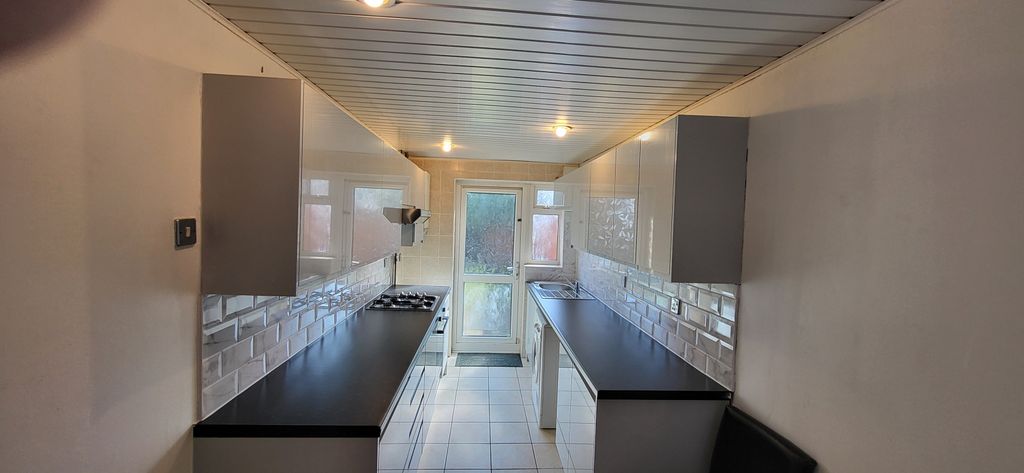 Property photo 2 of 12 Gallery